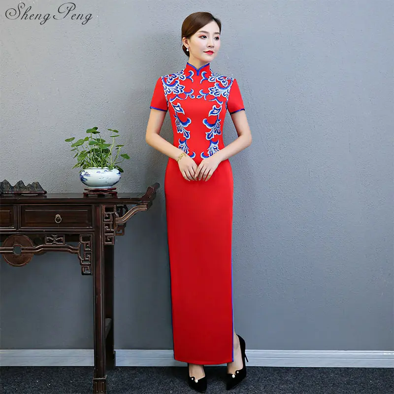 2019 Винтаж Cheongsam белый длинные Qipao платья для женщин для Китайская традиционная одежда пикантные восточное платье Ретро Халат Q743