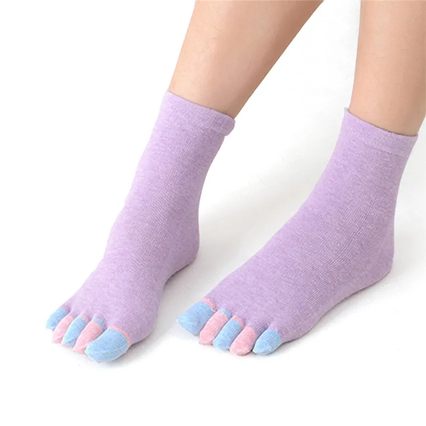 

2019 Womens popular Five-toe design Cotton Colorful Non Slip Massage Toe Socks Full Grip With Socks Heel #0409
