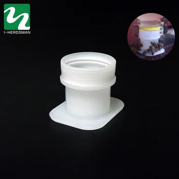 

2PC Beekeeping Tools Drinking Fountain Bee Queen Bee Drinking Water Equip Bee Tools Easy Installation Easy To Operate Beekeeping