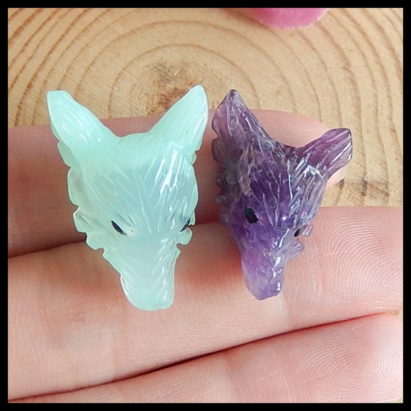 

2 Pcs Natural stone Chrysoprase, Amethyst Carved wolf head Pendants Beads ,Semiprecious stone jewelry,24x17x8mm,26x18x5mm,7.6g