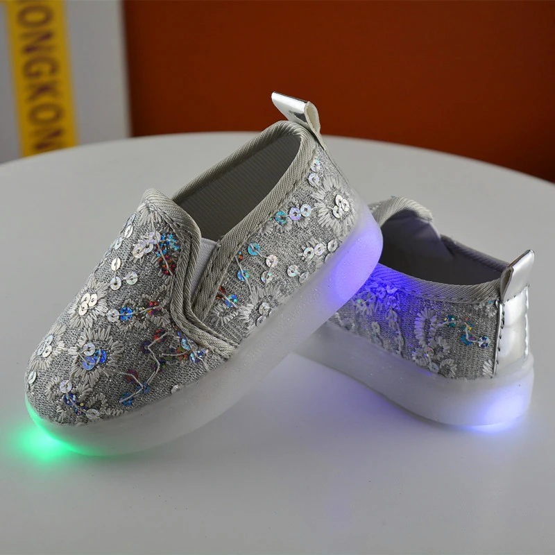 2017 Новые Детские's Спортивная обувь мода USB Перезаряжаемые LED подсветкой до