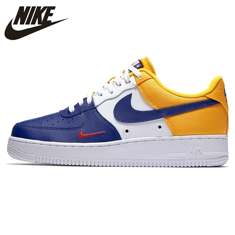 

NIKE AIR FORCE 1 07 LV8 AF1 Stitching Small Hook Skateboarding Men's Skateboard Shoes, Comfortable Outdoor Sneakers 823511 404