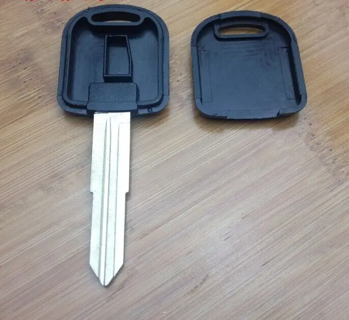 Suzuki Transponder Key Shell With Left  Blade (1)