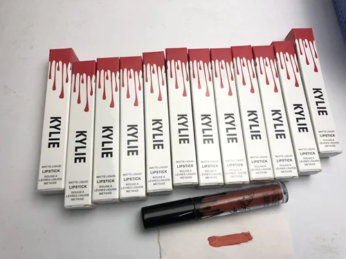 

KYLIE matte lipstick+lips pencil makeup lasting waterproof liquid lip gloss kilie lipstick kyliejenner lip Eye shadow