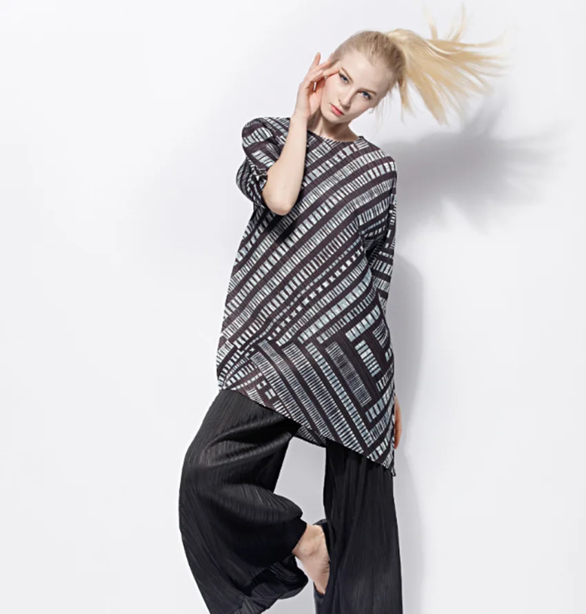 

Spring Women Pleated Fashion New Print Loose Big Size Lady Tops Shirts