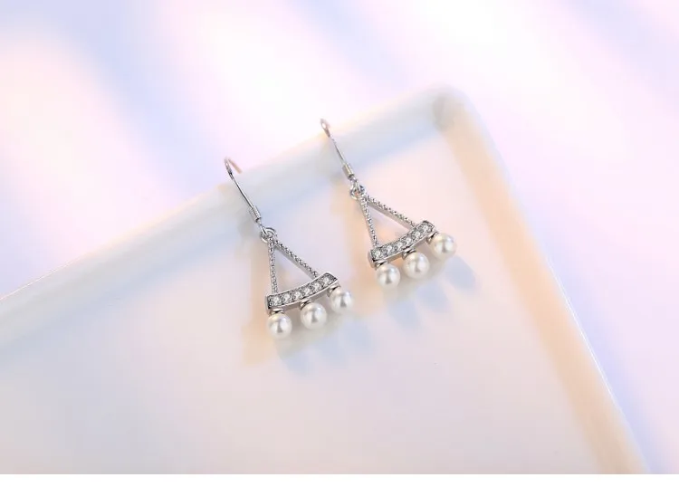 993
