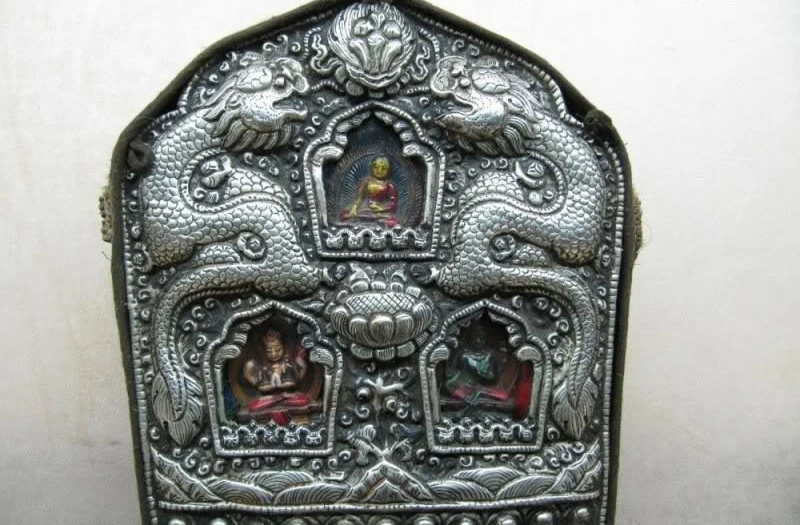 

Tibet temple Old Copper & silk cloth Dragon Buddhism Shrines TangKa Shrines