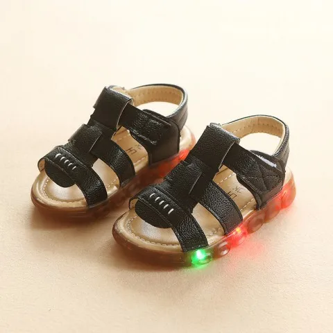 Новая мода светодиодный свет детские сандалии для девочек от 1 года до 5 лет для мальчиков и пляжные туфли для девочек с подсветкой, первые шаги спортивные туфли на нескользящей мягкой - Цвет: Черный