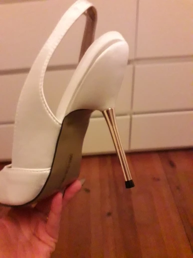 UTB8q3xanVPJXKJkSahVq6xyzFXaX