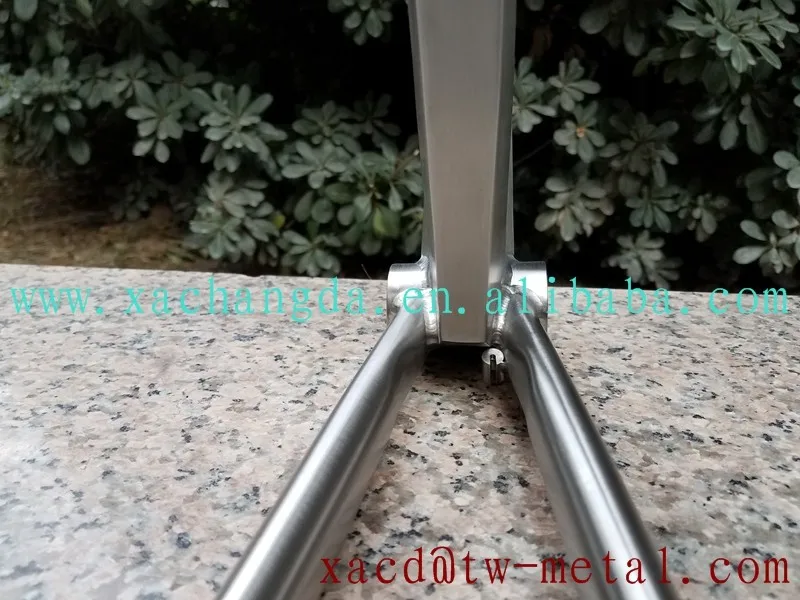 Flash Deal Titanium blade bicycle frame chinese Ti Time Trial bicycle frame Custom Titanium 700C road bike frame 18