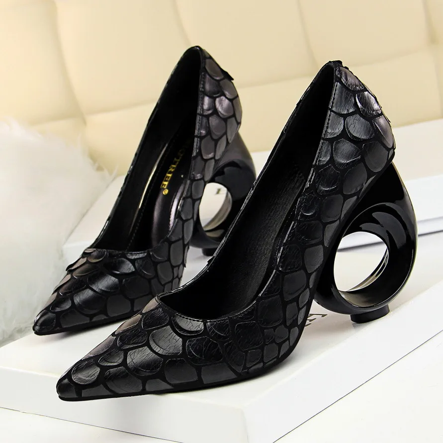 Noir rouge Discothèques gris Et Rayures Ronde Pompes Peu Chaussures Sexy Bouche Fretwork blanc Creusé Sharp Serpent Femmes kaki Hauts Profonde Talons Z0UqwaZT
