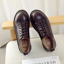 Шикарные женские туфли-оксфорды; женская обувь из натуральной кожи в стиле ретро; оксфорды на шнуровке; стильные туфли из лакированной кожи на плоской подошве