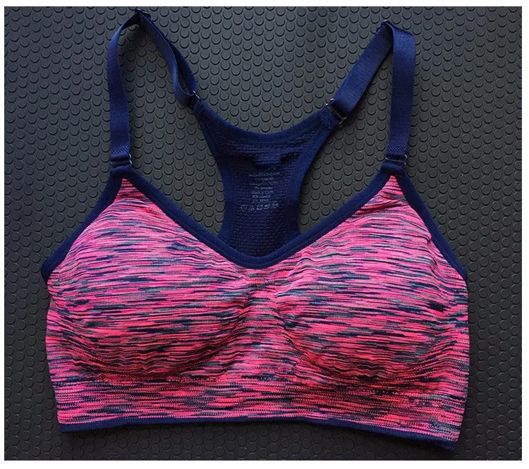 2572208572_1972778304