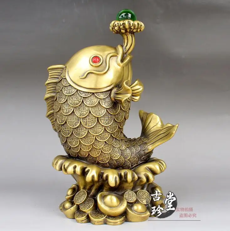 Китай Lucky Feng shui Карп медная латунная резная Рыбная рвота жемчужная скульптура |