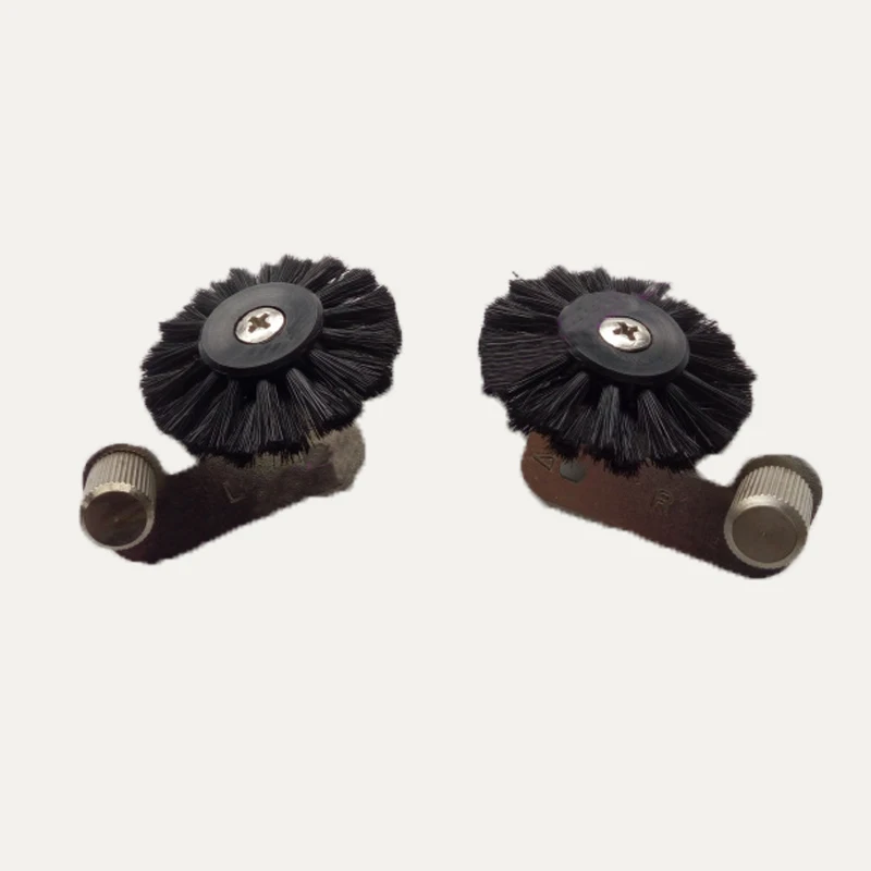 

1pc Brush Wheel Spare part Right & Left for Artisan Brother KH260 KH270 Knitting Machine E71-73 E74-76