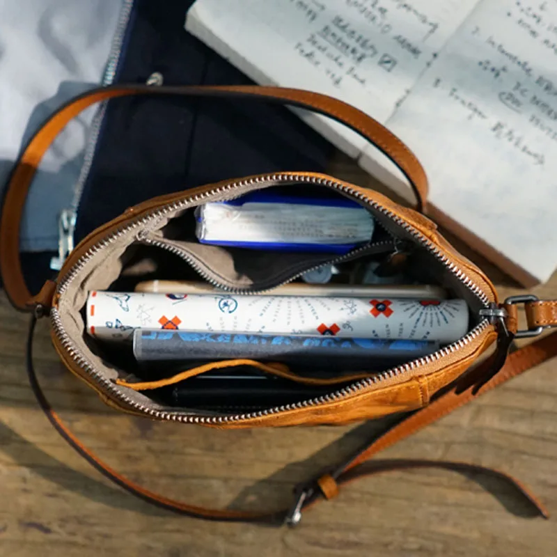 AETOO Leather literary Sen retro shawl back to the old small bag handbags handmade leather simple shoulder small dumplings