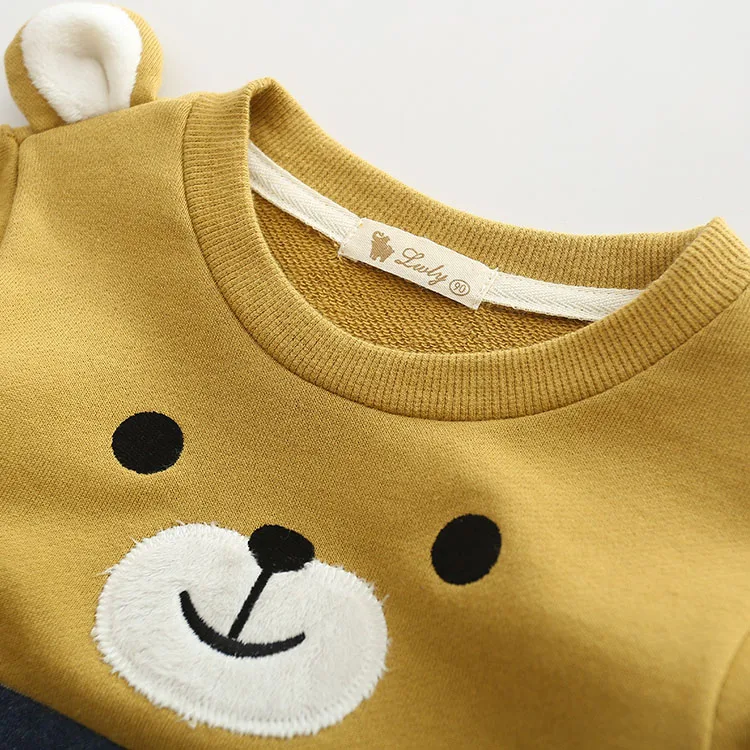 Новинка; детская одежда для мальчиков; сезон осень-весна; махровый хлопковый свитер с длинными рукавами и рисунком медведя в разноцветную полоску для детей