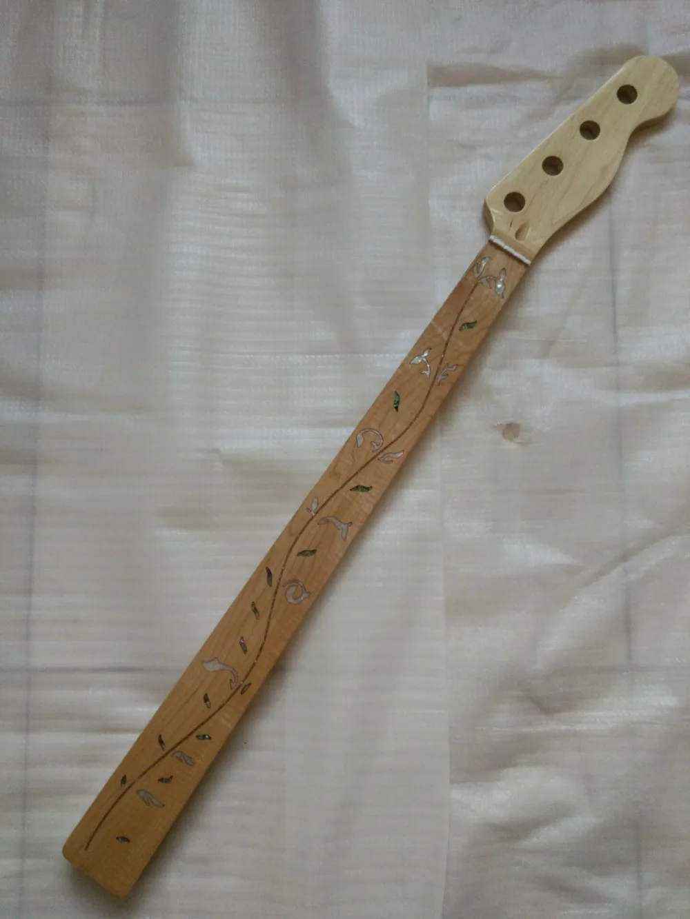 

4 string Maple 20 Fret TELE Bass Neck For Electric Bass Guitar Parts