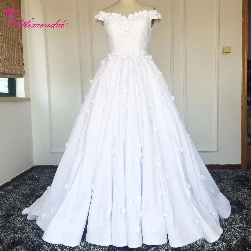 Baru Kedatangan Renda Gaun Pengantin Muslim Arab Style Off Bahu