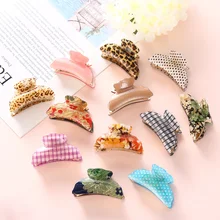 1 шт., женские заколки для волос, заколка в виде банана, зажим в виде краба для девушек, заколка для волос, инструмент для укладки волос, случайный цвет