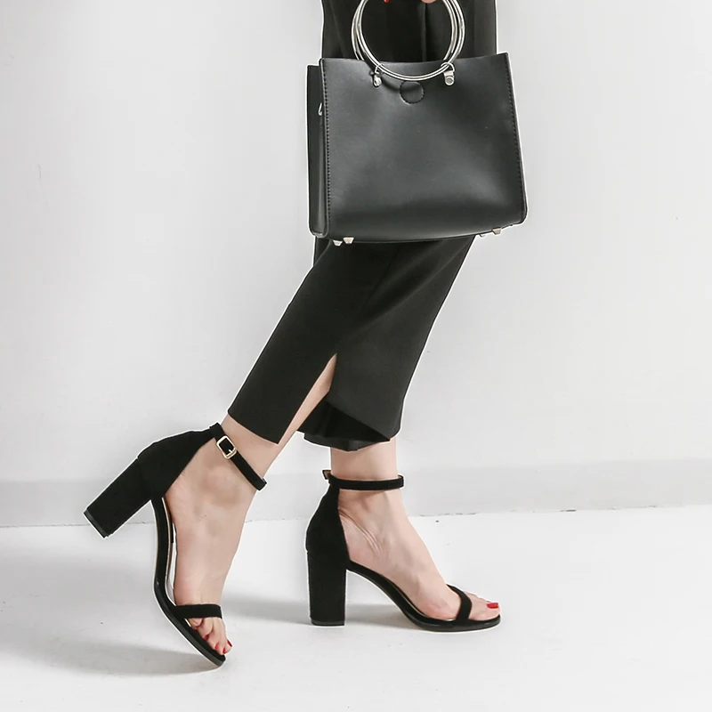2019 Women Plus Size 41 Summer 5cm Low 8cm High Heels Classic Chunky Sandals Female Casual Block Heels Sandals Lady Yellow Shoes