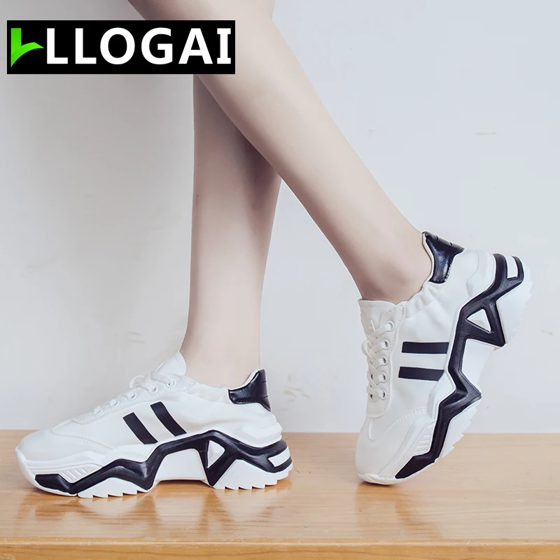 

New Women Vulcanized Shoes 2019 Breathable Mesh Flat Sneakers Shoes Woman Cross Straps Running Shoes Ladies Casual Sport Shoes