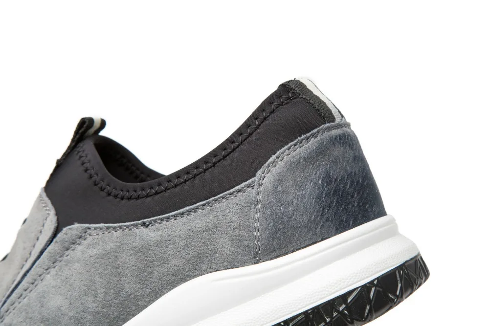 3836556280_2058008519