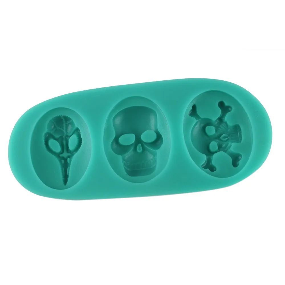 

Luyou New Arrival Pirate Skull Silicone Cake Mold Halloween Skull Chocolate Cake Decorating Mould For Cake Baking Tools FM156