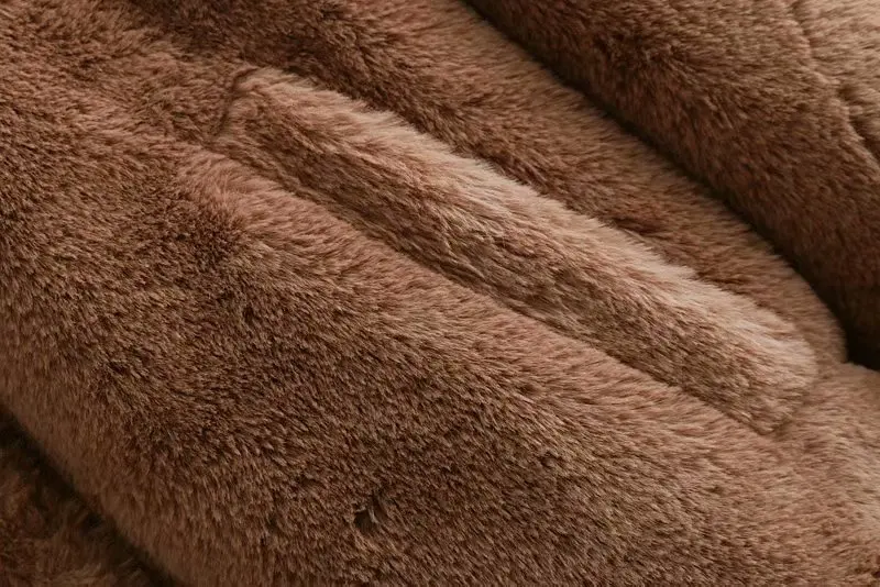 9792858798_1832055227