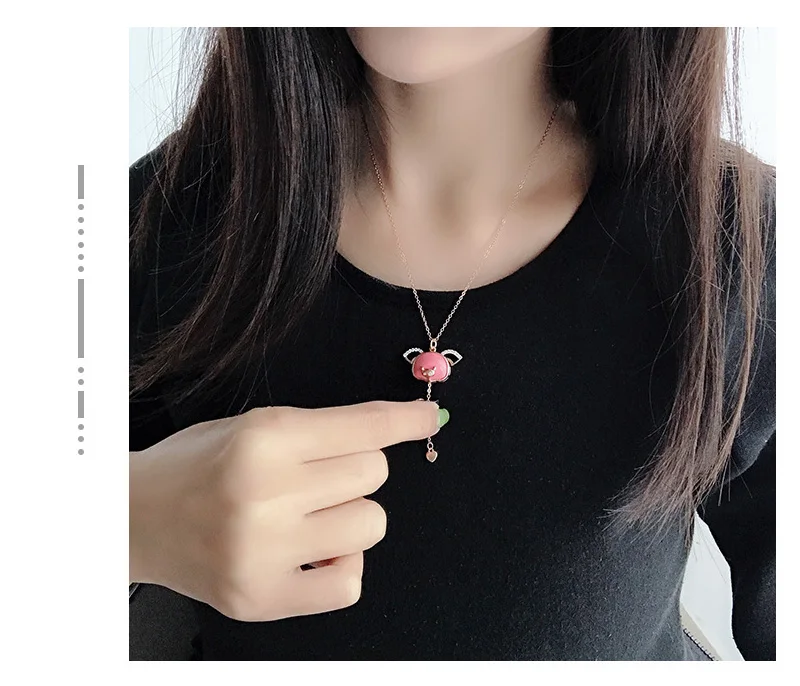 s925-Small-flying-pig-necklace_07