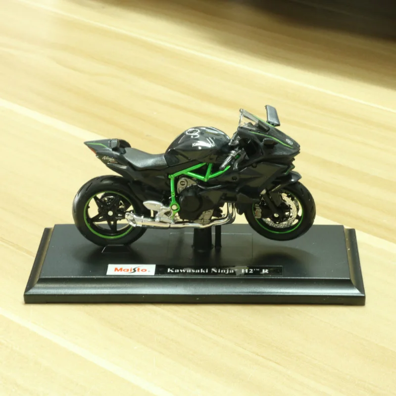 model motorbikes 1 18 scale