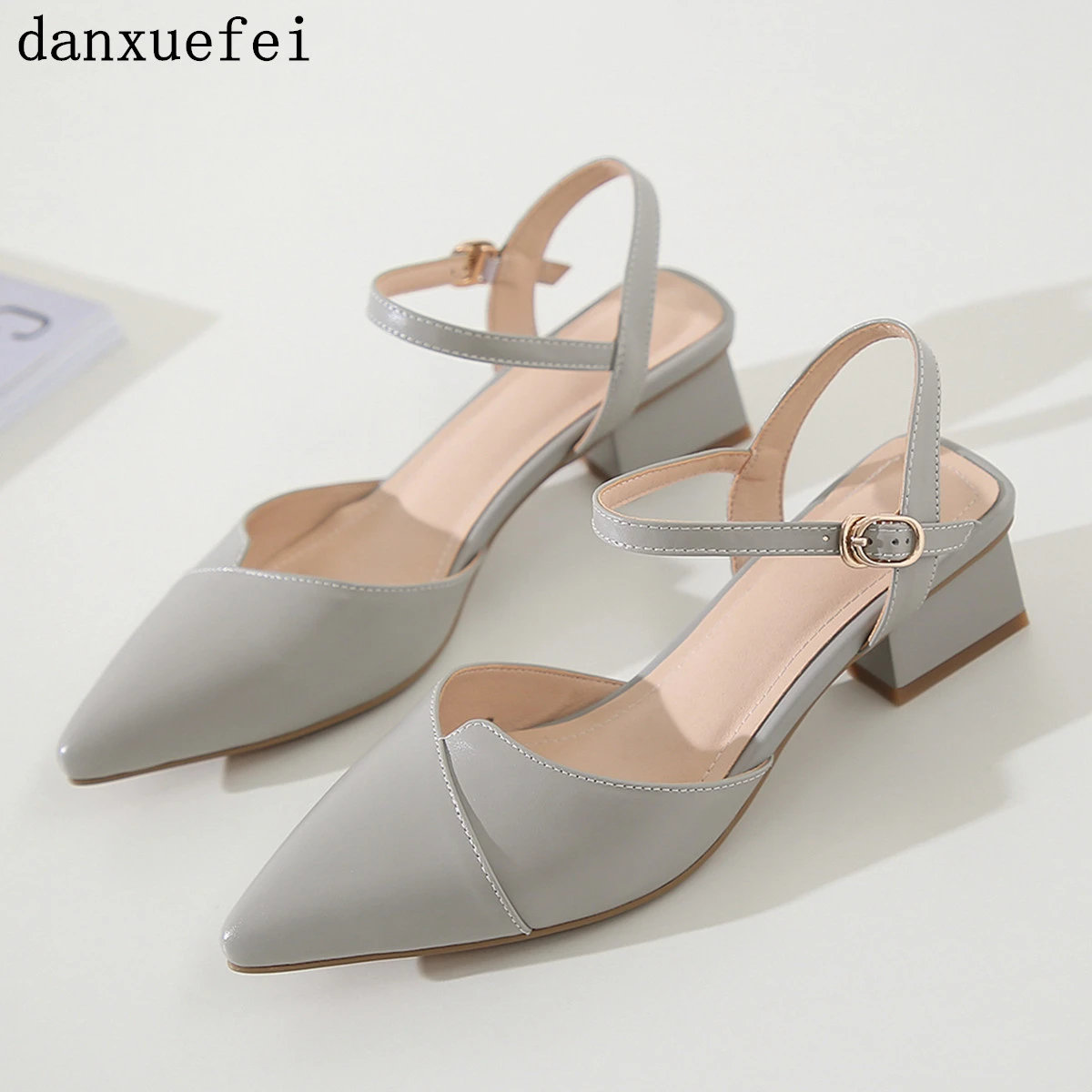 sandals with pointed toe