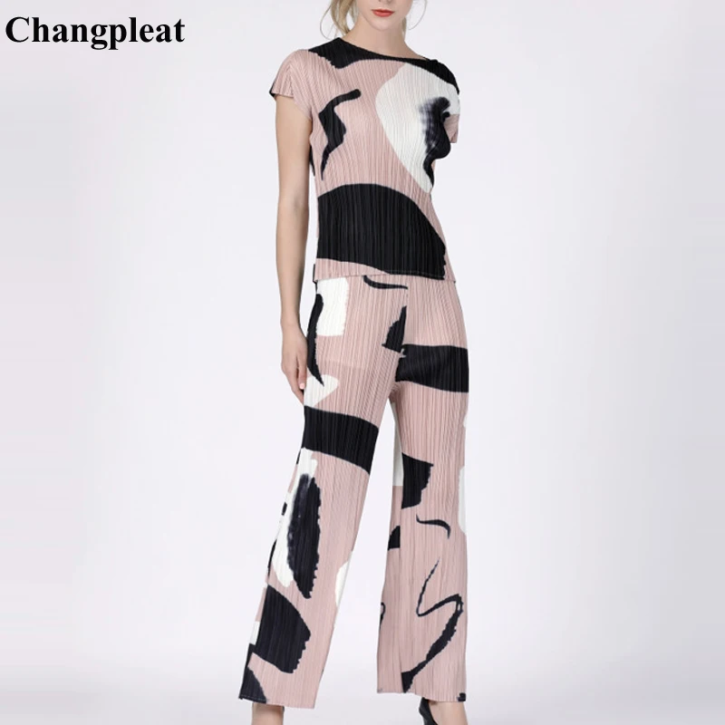 

Changpleat 2019 Summer New digital printed Women Sets Miyak Pleated Fashion Design T-shirt And straight Pants Female Suits Tide