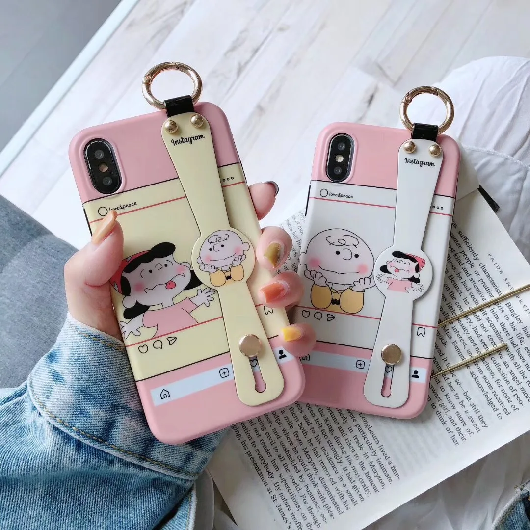 

Newest Cute INS Charlie Brown Lucy phone case For iphone Xs MAX XR X 6 6s 7 8 plus Couple silicone back Cover with wristband