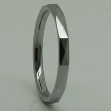 Мужской/женский Уникальный 2 мм ширина Геометрическая грань серебристо-серый высокотехнологичный устойчивый к царапинам обручальное вольфрамовое кольцо 1 шт