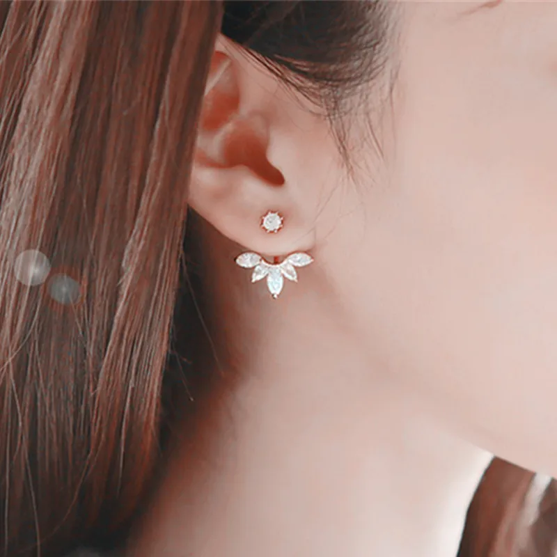 

E012 Fashion Jewelry Flower Design Shiny Crystal Stud Earrings Gold Color Water Stud Earrings For Women Wholesale Exquisite Gift