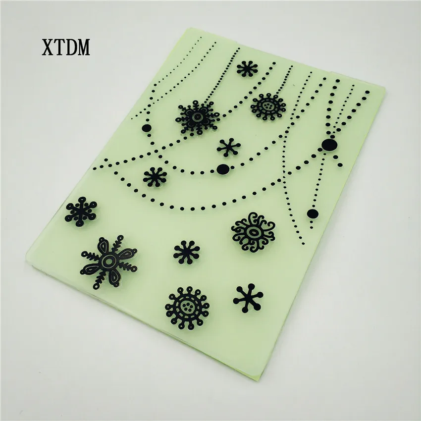 HOT plastic snowflake template craft card making paper card album wedding decoration scrapbooking Embossing folders