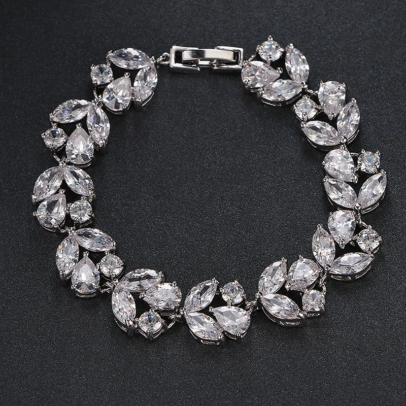 Beste Emmaya Luxe Wit Goud Kleur Armband voor Vrouwen Dames Shining AAA Cubic Zirkoonkristal Verjaardag Sieraden Gift Party Bruiloft