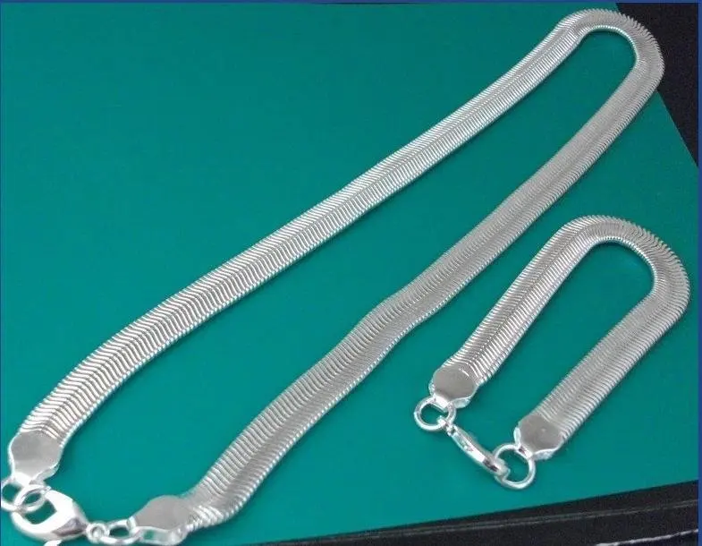 

Wholesale fashion jewelry Set, 925 Silver Necklace and Bracelet . Nice Jewelry. Good Quality S87