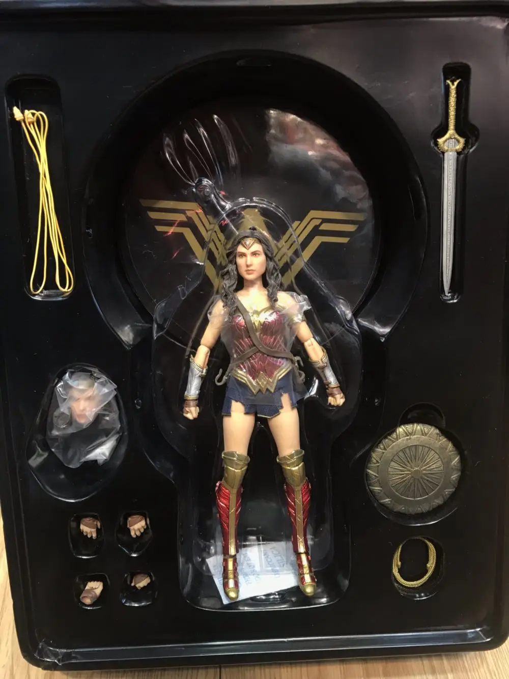 DC Comics Wonder Woman фигурка игрушки кукла 18 см DC justice League Mezco Wonder Woman Gal Gadot Коллекционная модель Фигурки игрушки