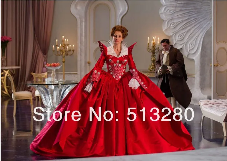Snow White Queen Queen Red Wedding Dress Peacock Feathers European