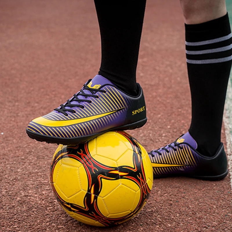 

2018 New Men Teens Soccer Cleats Turf Football Soccer Shoes TF Hard Court Sneakers Trainers New Design Football Boots Size 35-44