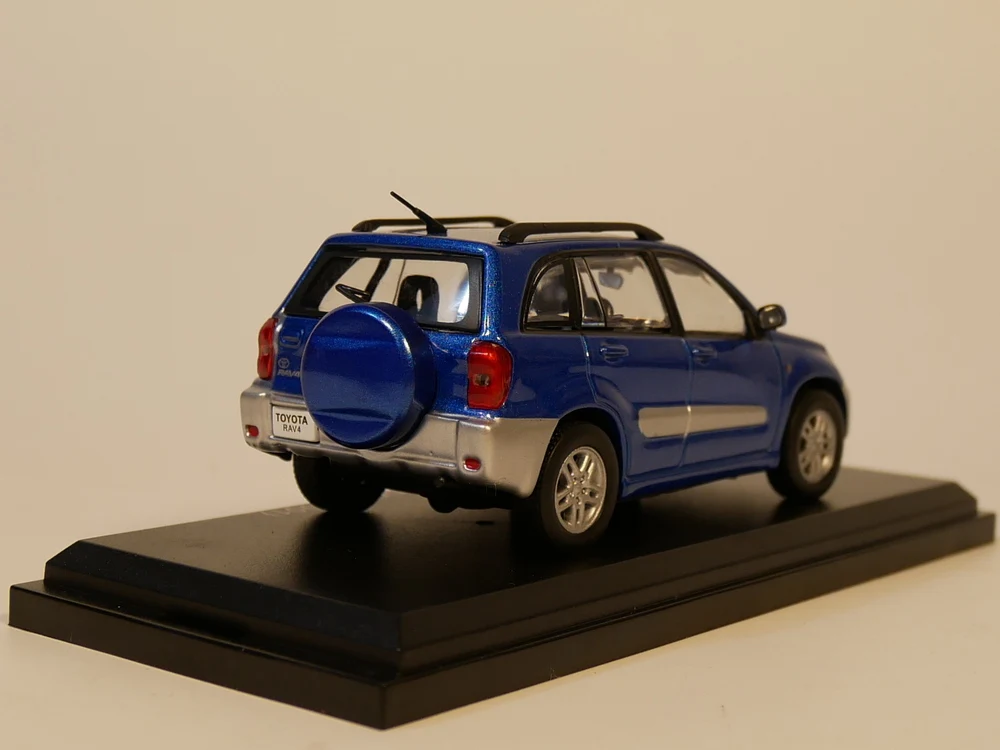 N OREV 1:43 Toyota RAV4 2001 SUV бутик сплава автомобиля игрушки для детей Детские игрушки модель оригинальной упаковки