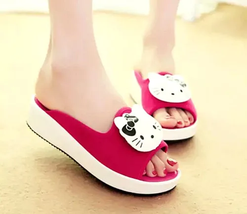 Новинка летние женские шлепанцы Hello kitty повседневные сандалии на толстой подошве