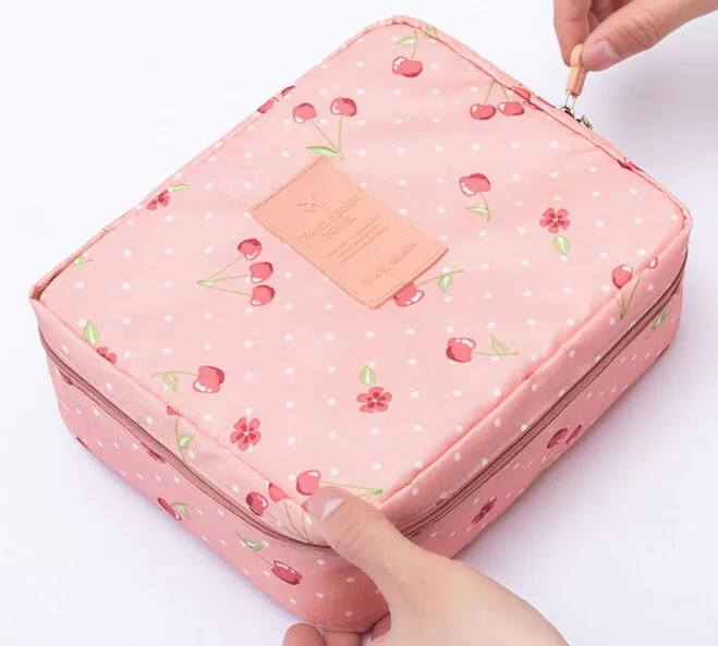 cosmetic bags (1)