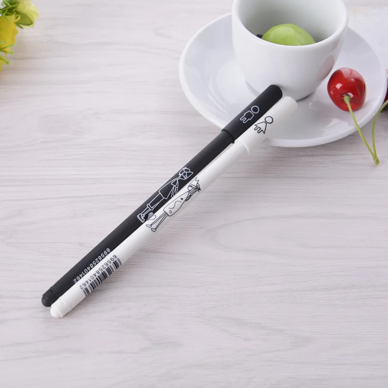 2pcs / lot Black and White Lovers Gel Pen for Couple as Valentines Gift