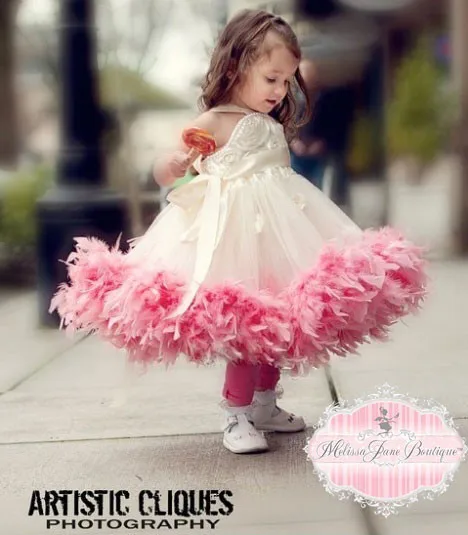 Cheap Custom Make Little Flower Girls' Dresses Halter Neckline Hand Made Flowers Feather Ball Gown Feather Flower Girls Dresses