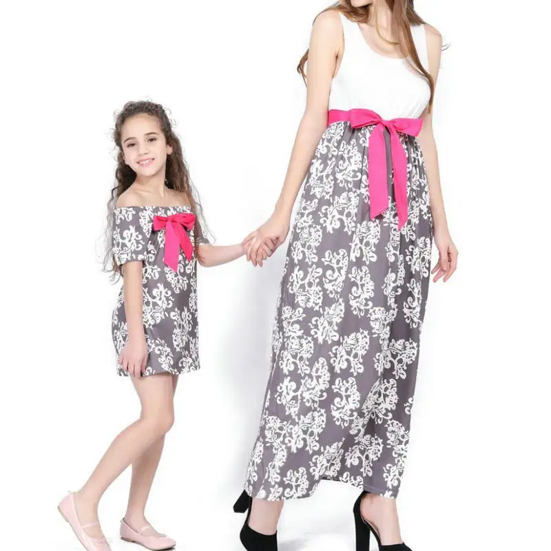 Семейные комплекты для мамы и дочки платье принцессы с бантом без рукавов для мамы и дочки платья летние пляжные мама и я взгляд платье