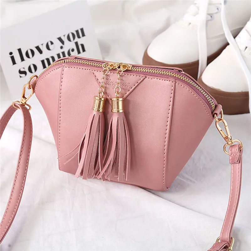 Women Fashion Handbag Tassel Shoulder Bag Small Tote Ladies Purse Convenient and simple bag casual fashion 0810