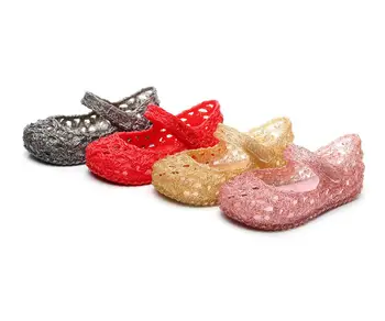 

Korean version of the new children's shoes cute solid color straw female baby sandals shoes comfortable soft waterproof non-slip